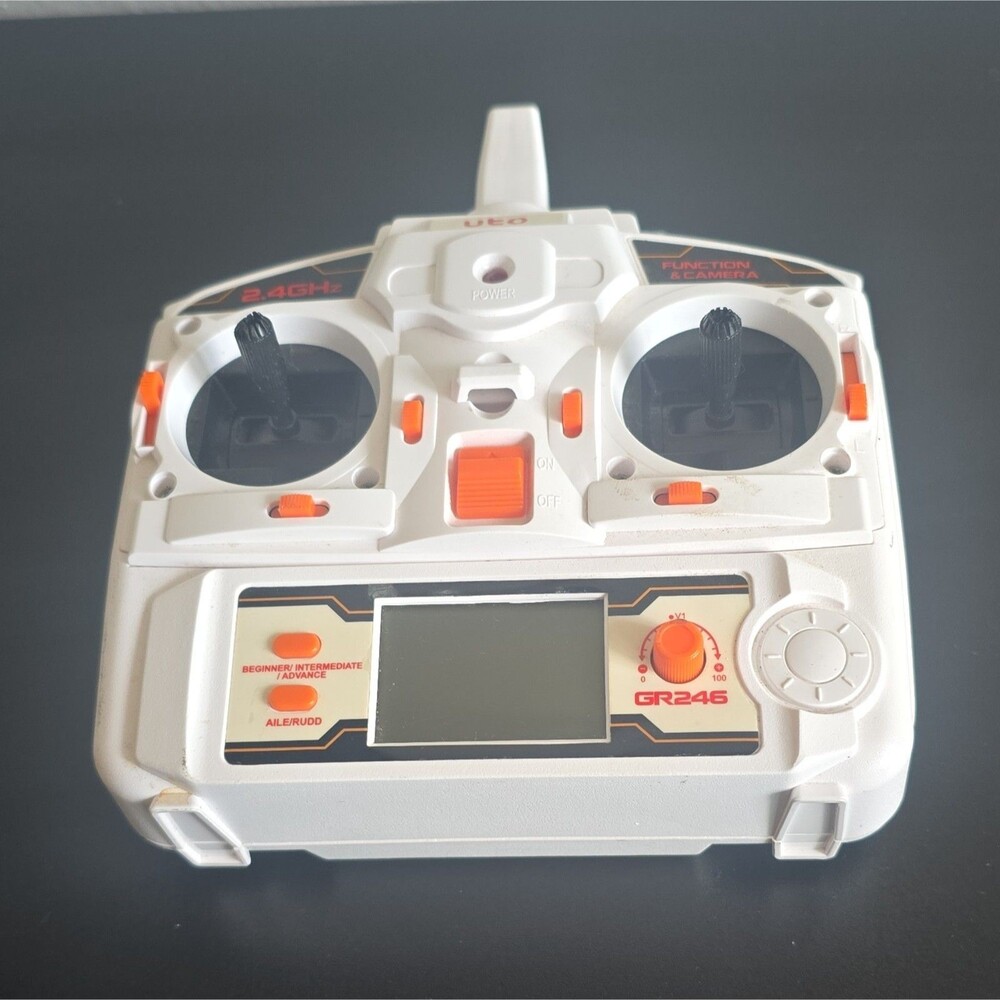 UTO GR246 2.4GHz RC Transmitter Remote Controller Console Design